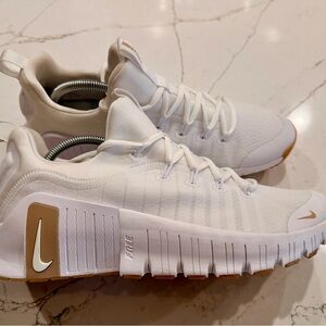 Nike Free Metcon 6 Men's Size 11 White/Hemp-Gum Light Brown NWOT